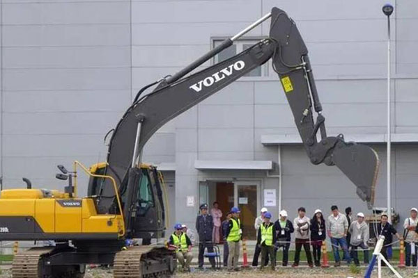 Analisis Kode Kegagalan Mesin Volvo Excavator