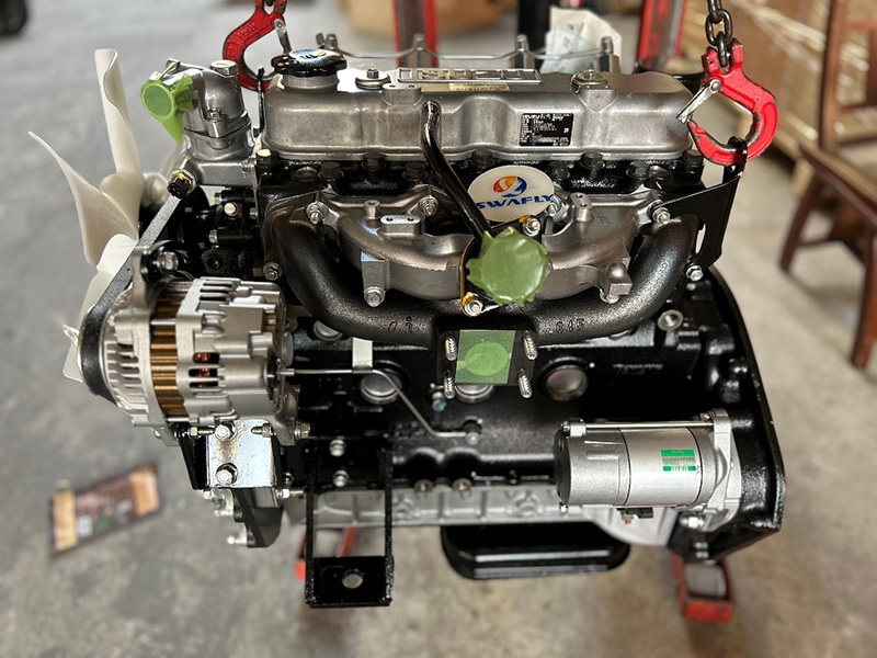 Isuzu C240: Mesin forklift standar industri